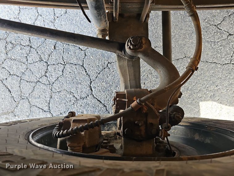 image for item DM1638 2005 IC CE300 school bus