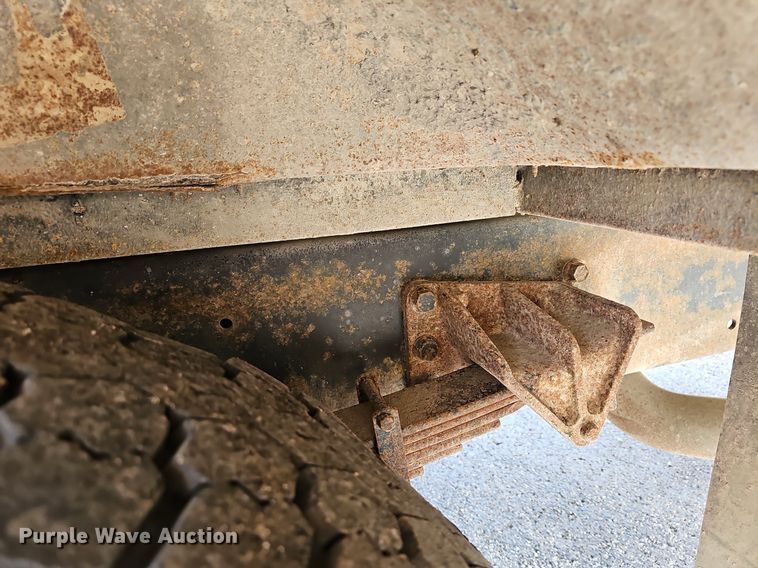 image for item DM1638 2005 IC CE300 school bus