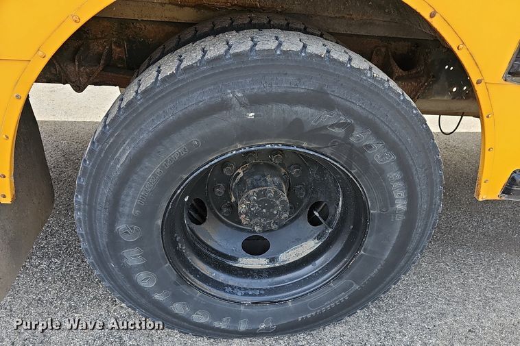 image for item DM1638 2005 IC CE300 school bus