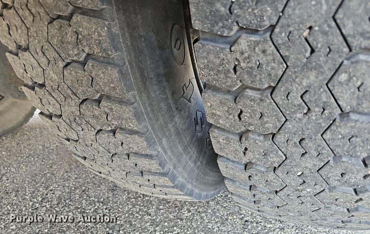 image for item DM1638 2005 IC CE300 school bus