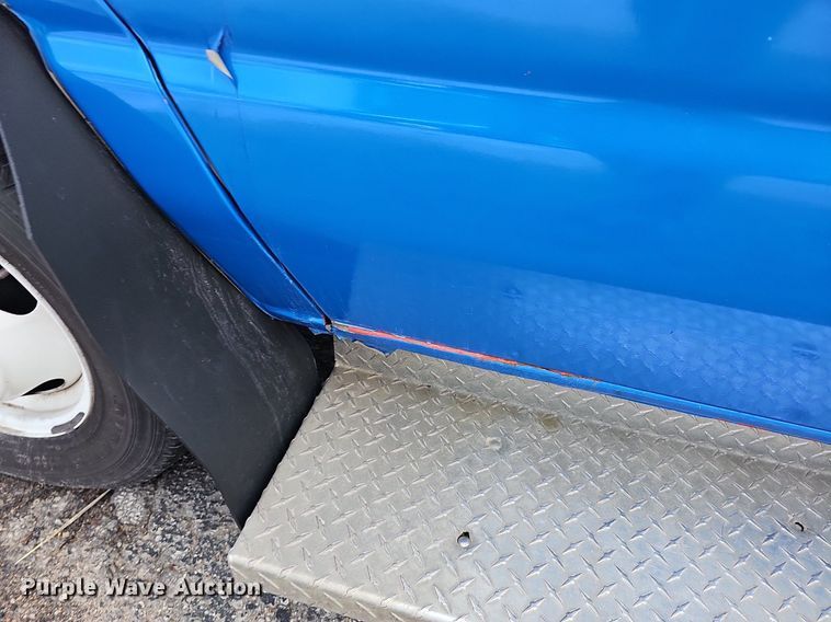 image for item DM1649 2012 Ford E450 Super Duty  shuttle bus