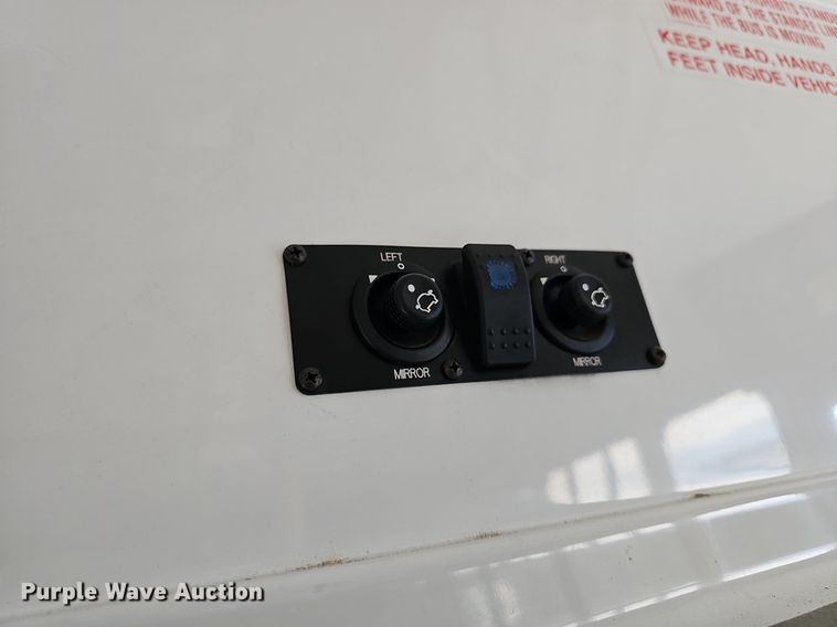 image for item DM1649 2012 Ford E450 Super Duty  shuttle bus