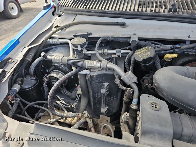 image for item DM1649 2012 Ford E450 Super Duty  shuttle bus