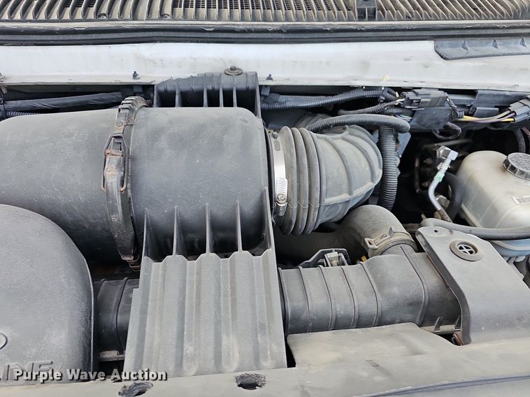 image for item DM1649 2012 Ford E450 Super Duty  shuttle bus