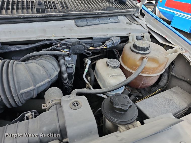 image for item DM1649 2012 Ford E450 Super Duty  shuttle bus