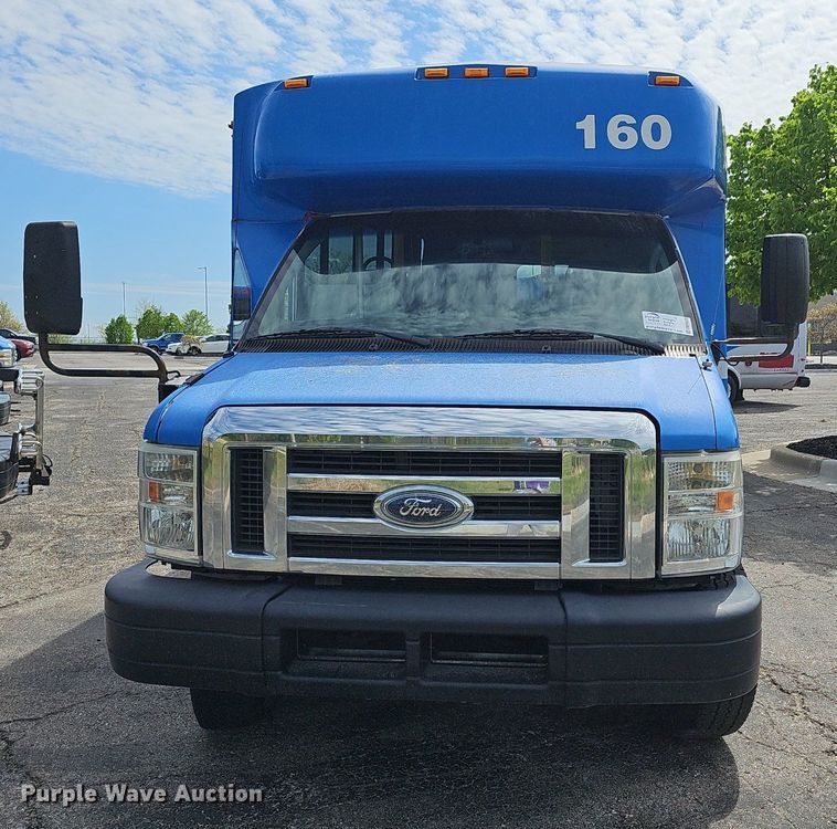 image for item DM1650 2014 Eldorado National Aerotech Ford 220 shuttle bus