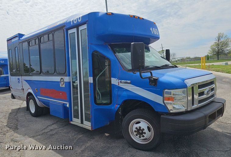 image for item DM1650 2014 Eldorado National Aerotech Ford 220 shuttle bus