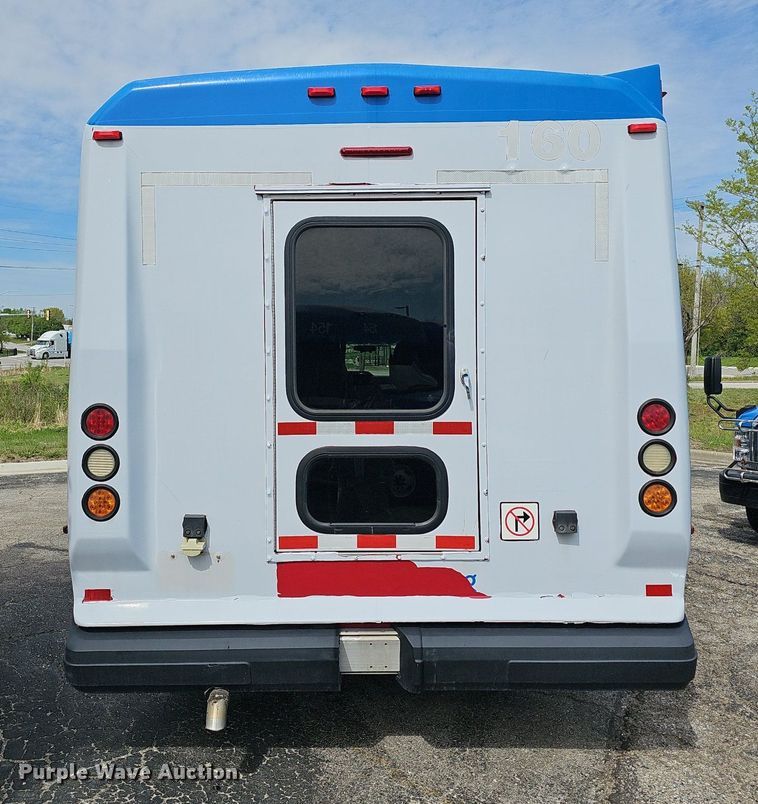 image for item DM1650 2014 Eldorado National Aerotech Ford 220 shuttle bus
