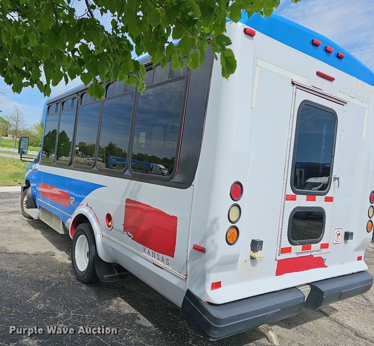 image for item DM1650 2014 Eldorado National Aerotech Ford 220 shuttle bus