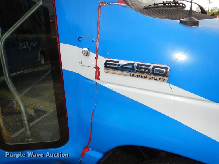 image for item DM1650 2014 Eldorado National Aerotech Ford 220 shuttle bus