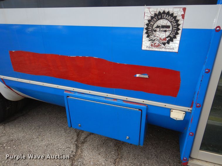 image for item DM1650 2014 Eldorado National Aerotech Ford 220 shuttle bus