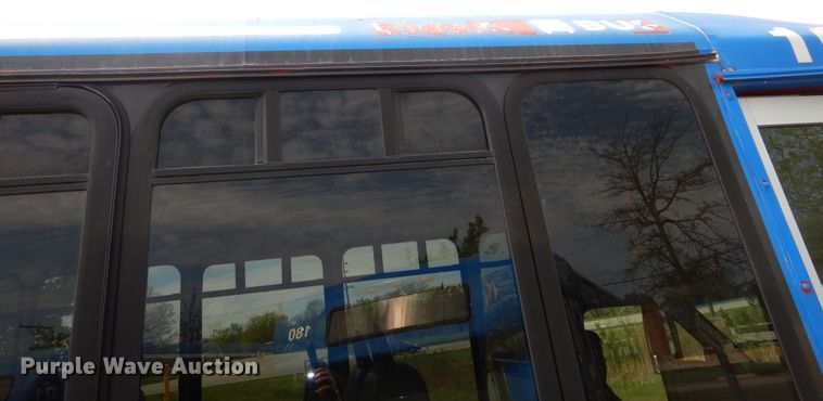 image for item DM1650 2014 Eldorado National Aerotech Ford 220 shuttle bus