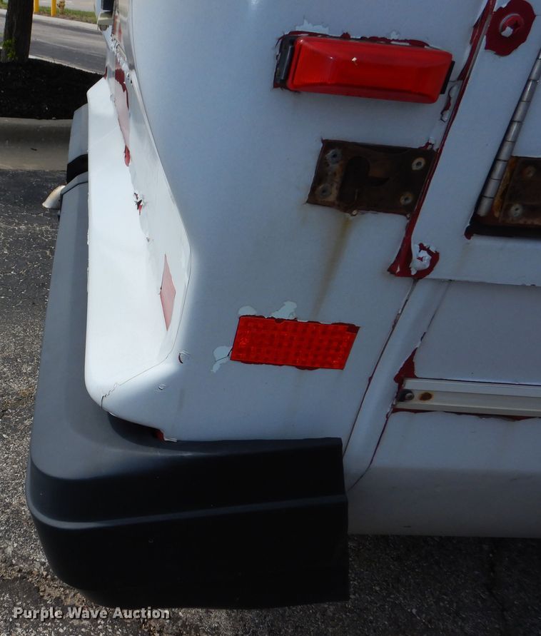 image for item DM1650 2014 Eldorado National Aerotech Ford 220 shuttle bus