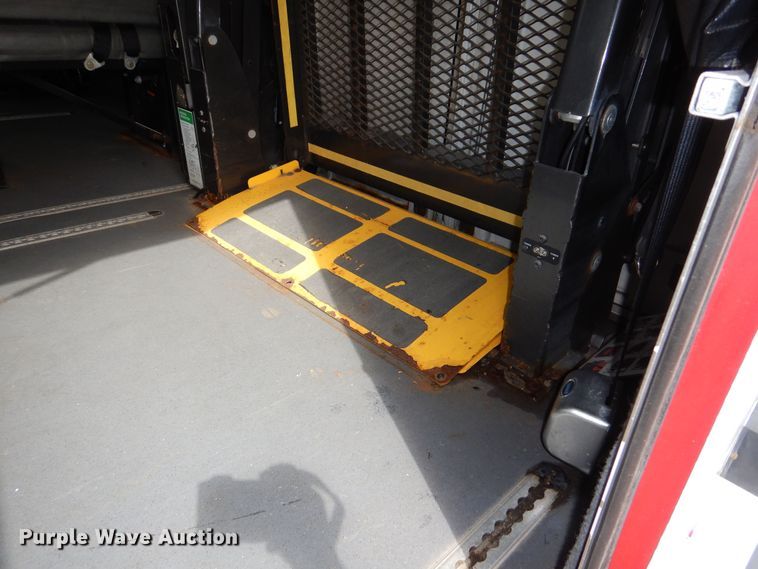 image for item DM1650 2014 Eldorado National Aerotech Ford 220 shuttle bus