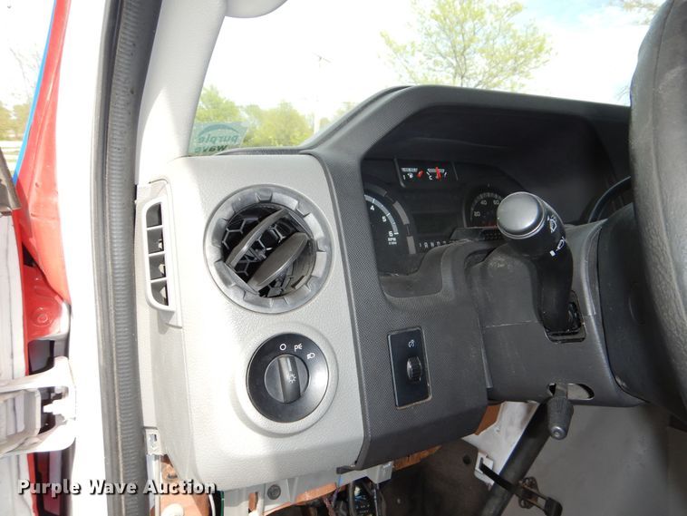 image for item DM1650 2014 Eldorado National Aerotech Ford 220 shuttle bus