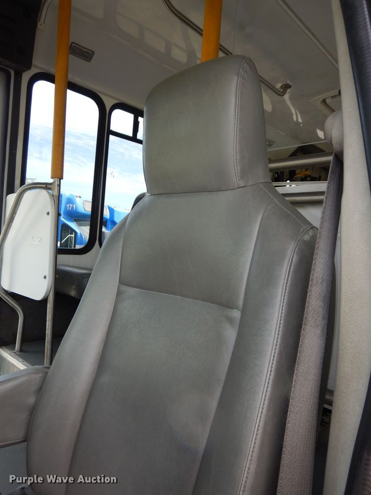 image for item DM1650 2014 Eldorado National Aerotech Ford 220 shuttle bus