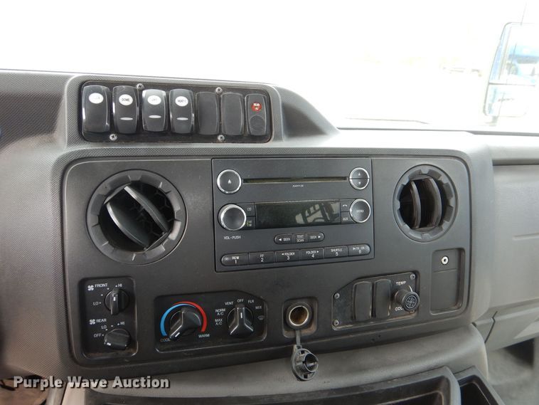 image for item DM1650 2014 Eldorado National Aerotech Ford 220 shuttle bus