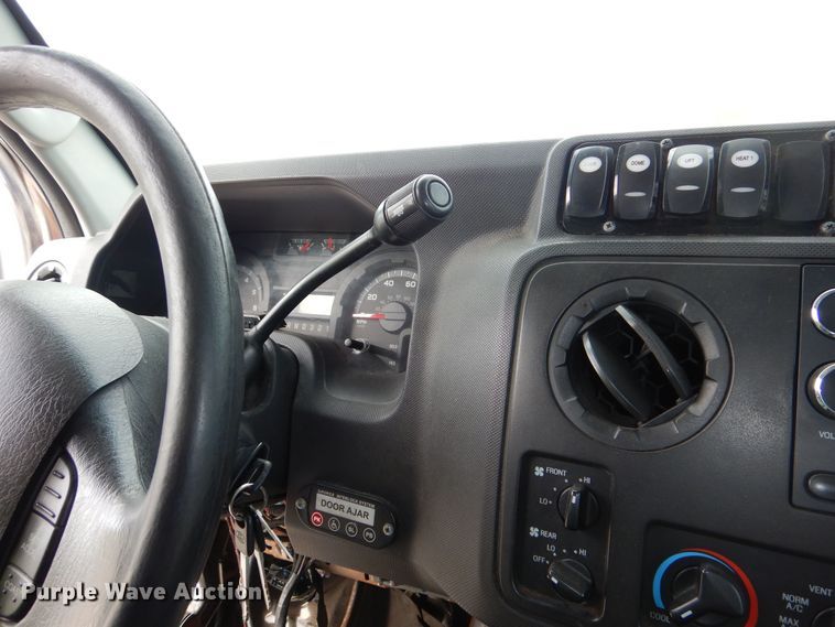 image for item DM1650 2014 Eldorado National Aerotech Ford 220 shuttle bus