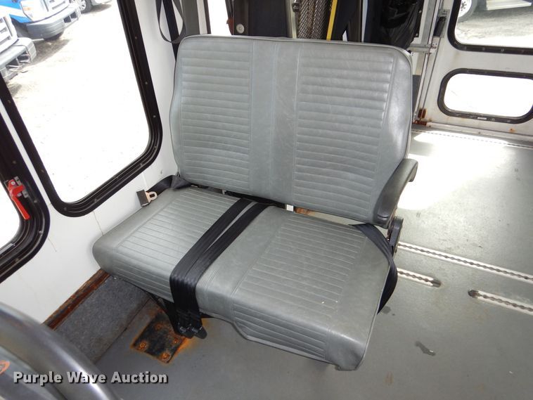 image for item DM1650 2014 Eldorado National Aerotech Ford 220 shuttle bus