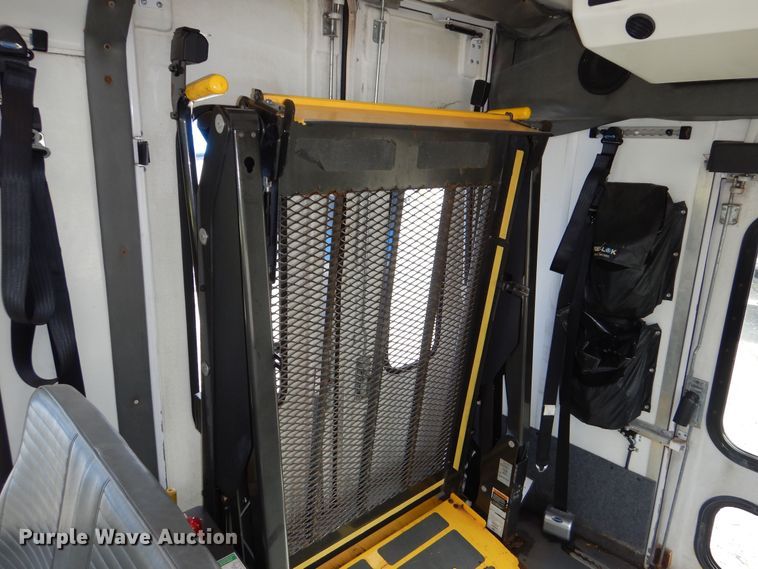 image for item DM1650 2014 Eldorado National Aerotech Ford 220 shuttle bus