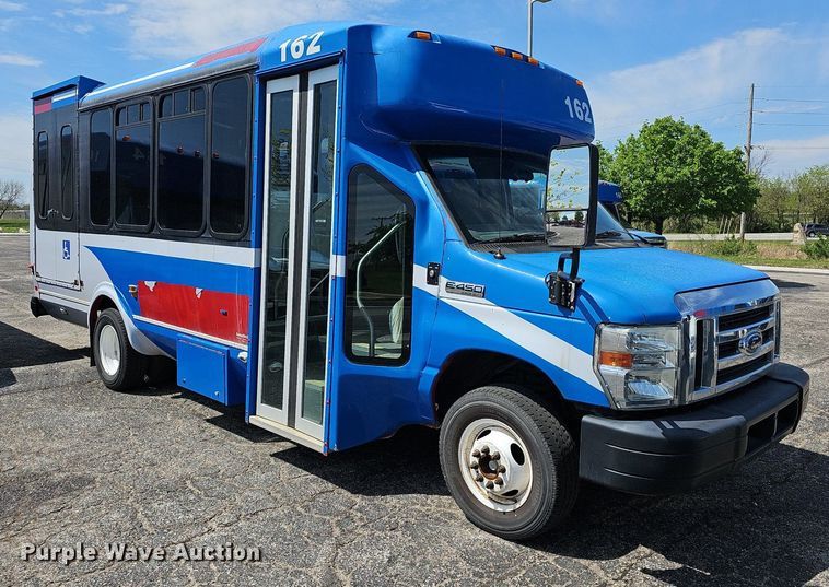 image for item DM1651 2014 Eldorado National Aerotech Ford 220 shuttle bus