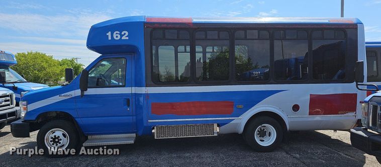 image for item DM1651 2014 Eldorado National Aerotech Ford 220 shuttle bus
