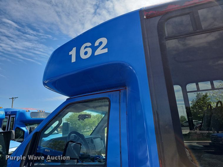 image for item DM1651 2014 Eldorado National Aerotech Ford 220 shuttle bus