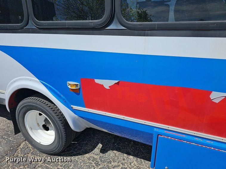 image for item DM1651 2014 Eldorado National Aerotech Ford 220 shuttle bus