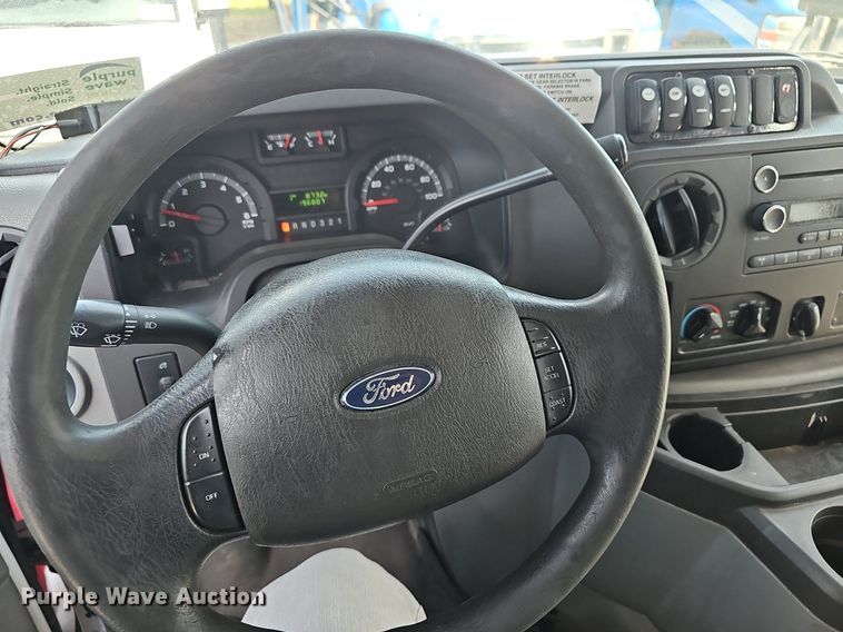 image for item DM1651 2014 Eldorado National Aerotech Ford 220 shuttle bus