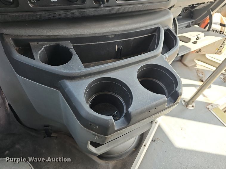 image for item DM1651 2014 Eldorado National Aerotech Ford 220 shuttle bus