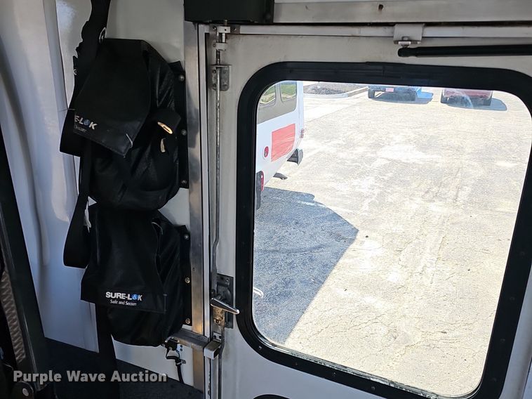 image for item DM1651 2014 Eldorado National Aerotech Ford 220 shuttle bus