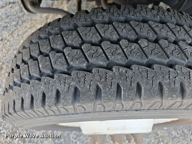 image for item DM1651 2014 Eldorado National Aerotech Ford 220 shuttle bus