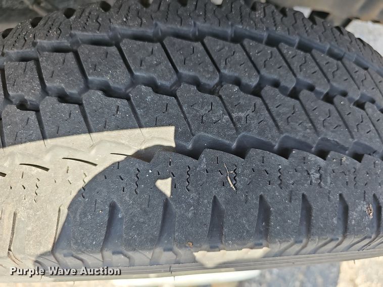 image for item DM1651 2014 Eldorado National Aerotech Ford 220 shuttle bus