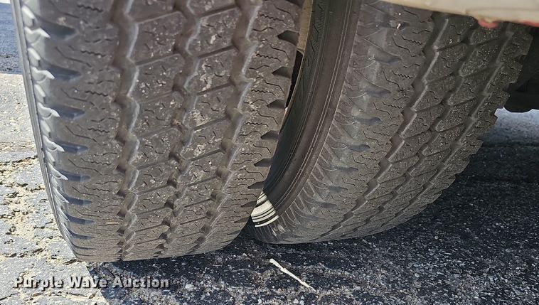 image for item DM1651 2014 Eldorado National Aerotech Ford 220 shuttle bus