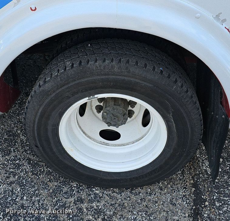 image for item DM1651 2014 Eldorado National Aerotech Ford 220 shuttle bus