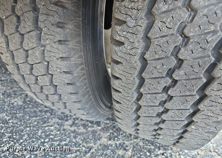 image for item DM1651 2014 Eldorado National Aerotech Ford 220 shuttle bus