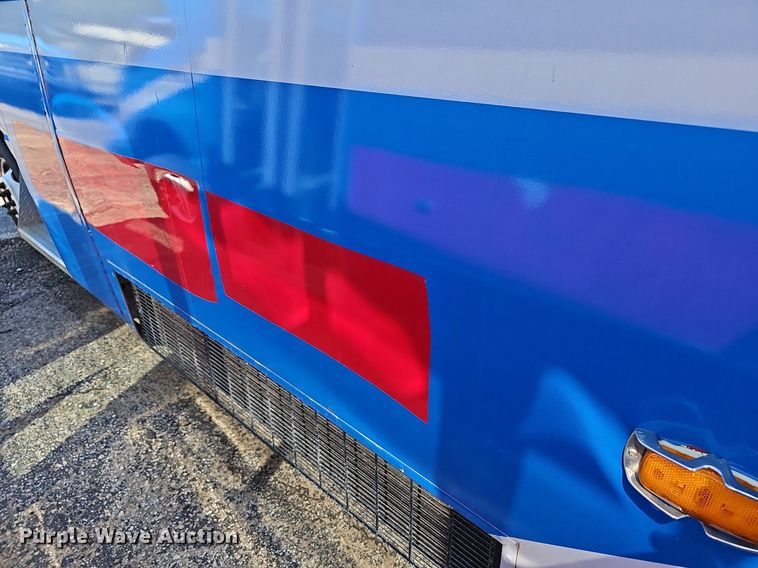 image for item DM1652 2014 Ford  E450 super duty  shuttle bus