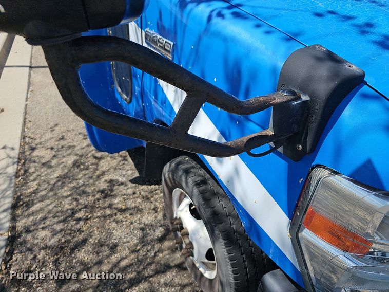 image for item DM1652 2014 Ford  E450 super duty  shuttle bus