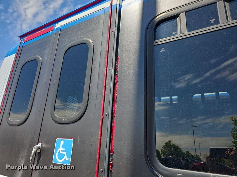 image for item DM1652 2014 Ford  E450 super duty  shuttle bus