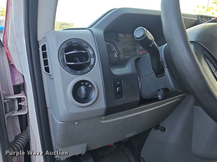 image for item DM1652 2014 Ford  E450 super duty  shuttle bus