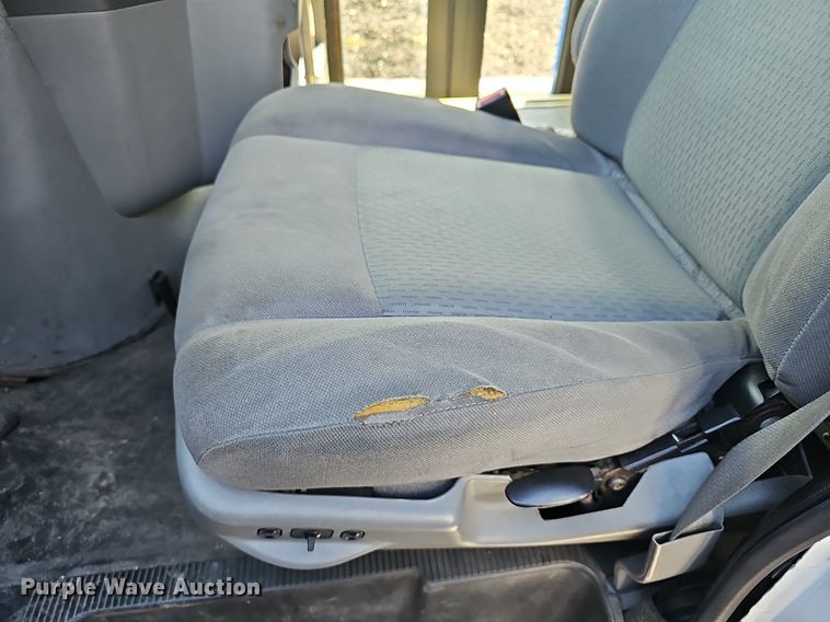 image for item DM1652 2014 Ford  E450 super duty  shuttle bus