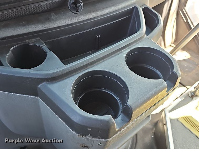 image for item DM1652 2014 Ford  E450 super duty  shuttle bus