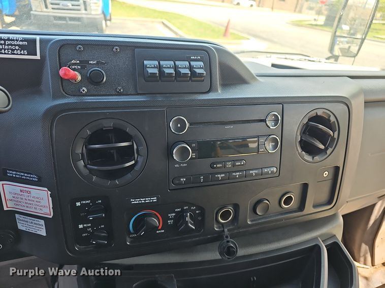 image for item DM1652 2014 Ford  E450 super duty  shuttle bus