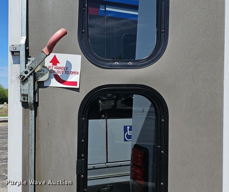 image for item DM1652 2014 Ford  E450 super duty  shuttle bus