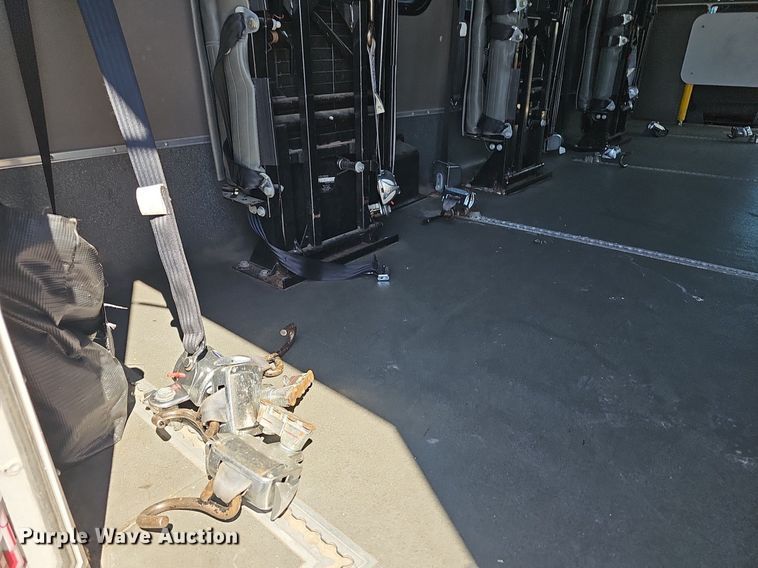 image for item DM1652 2014 Ford  E450 super duty  shuttle bus