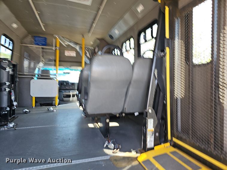 image for item DM1652 2014 Ford  E450 super duty  shuttle bus