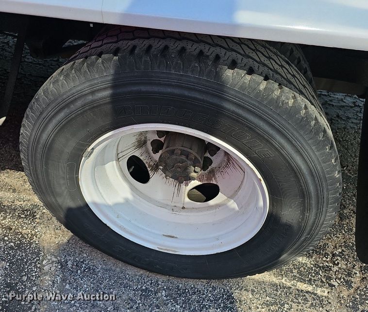 image for item DM1652 2014 Ford  E450 super duty  shuttle bus