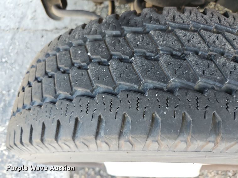 image for item DM1652 2014 Ford  E450 super duty  shuttle bus