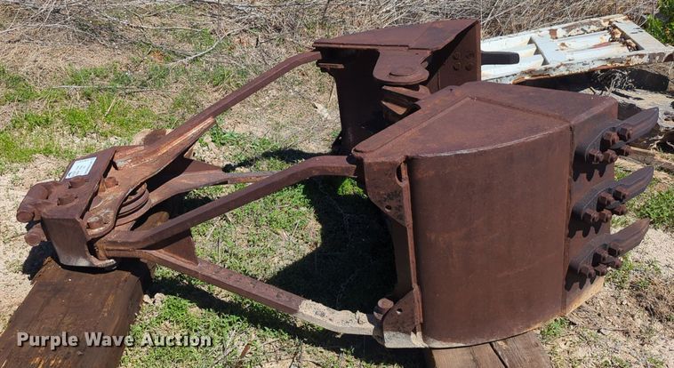 image for item DN3827 32