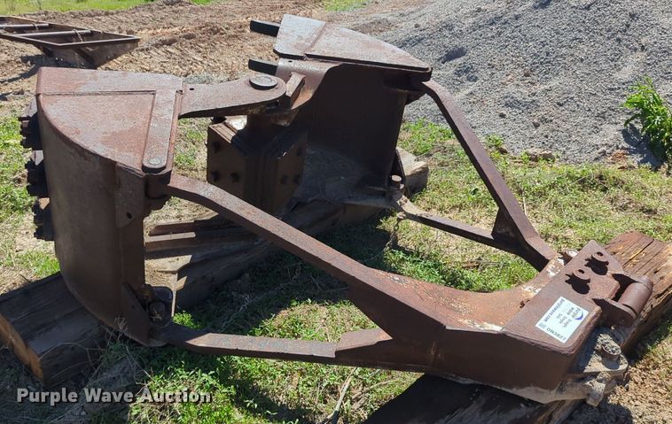 image for item DN3827 32